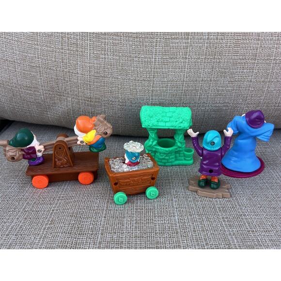 Vintage Disney Snow White and the Seven Dwarves Toy Lot of 8 Cake Toppers - Picture 4 of 7